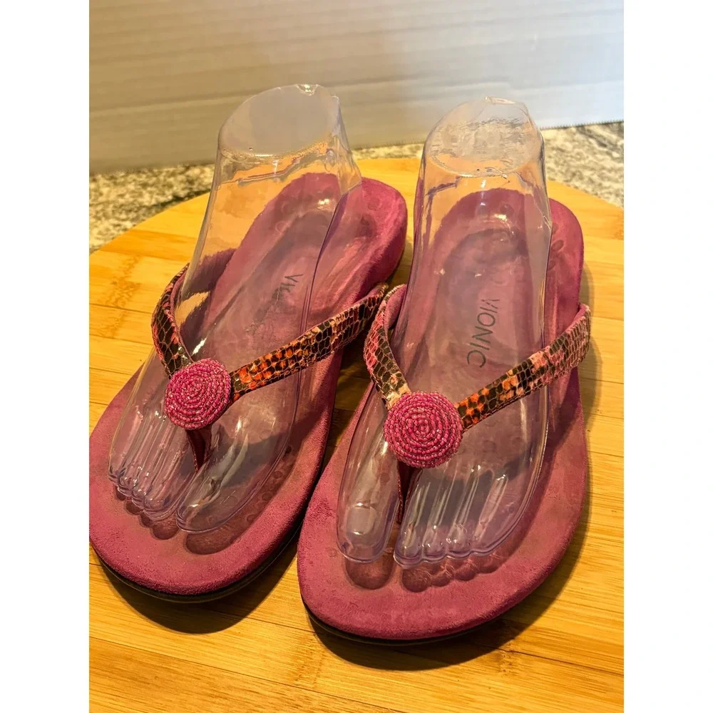 Vionic Magenta Purple Snake Print Beaded Orthotic Flip Flop Sandals Womens